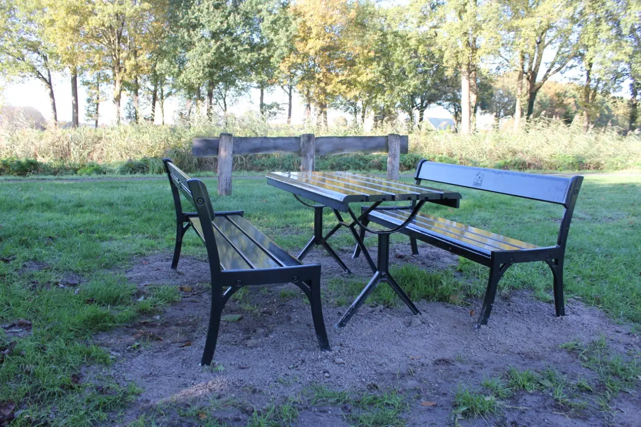 Gußeisen_Aluminium_gartenbank_picknikset_Luna_1